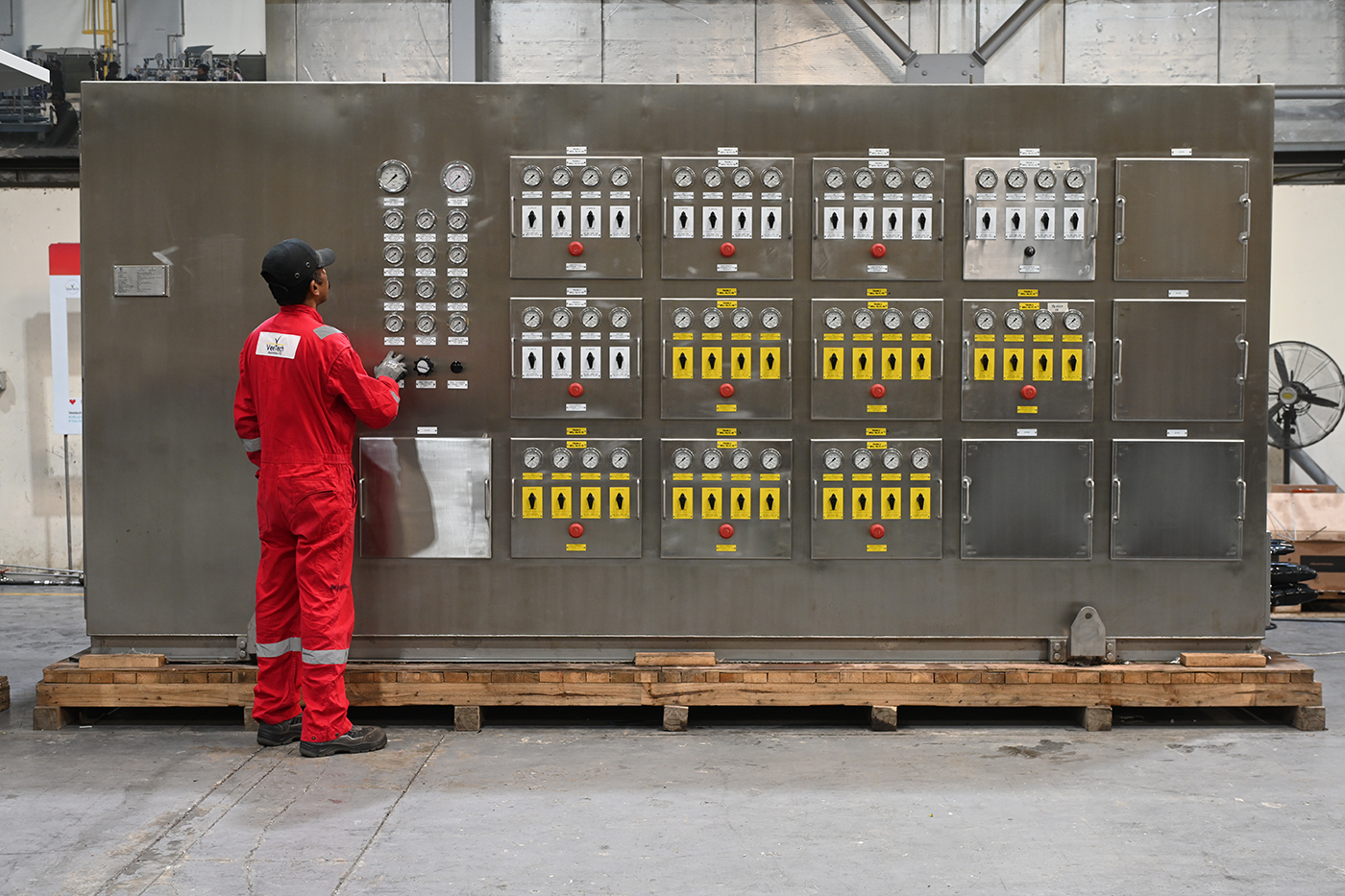 Wellhead Panel internals